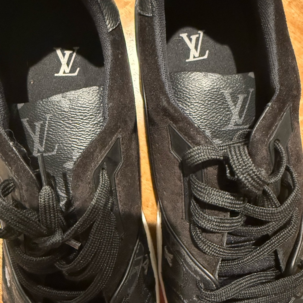 Louis Vuitton Black and White Men's Sneakers - Picture 6 of 6